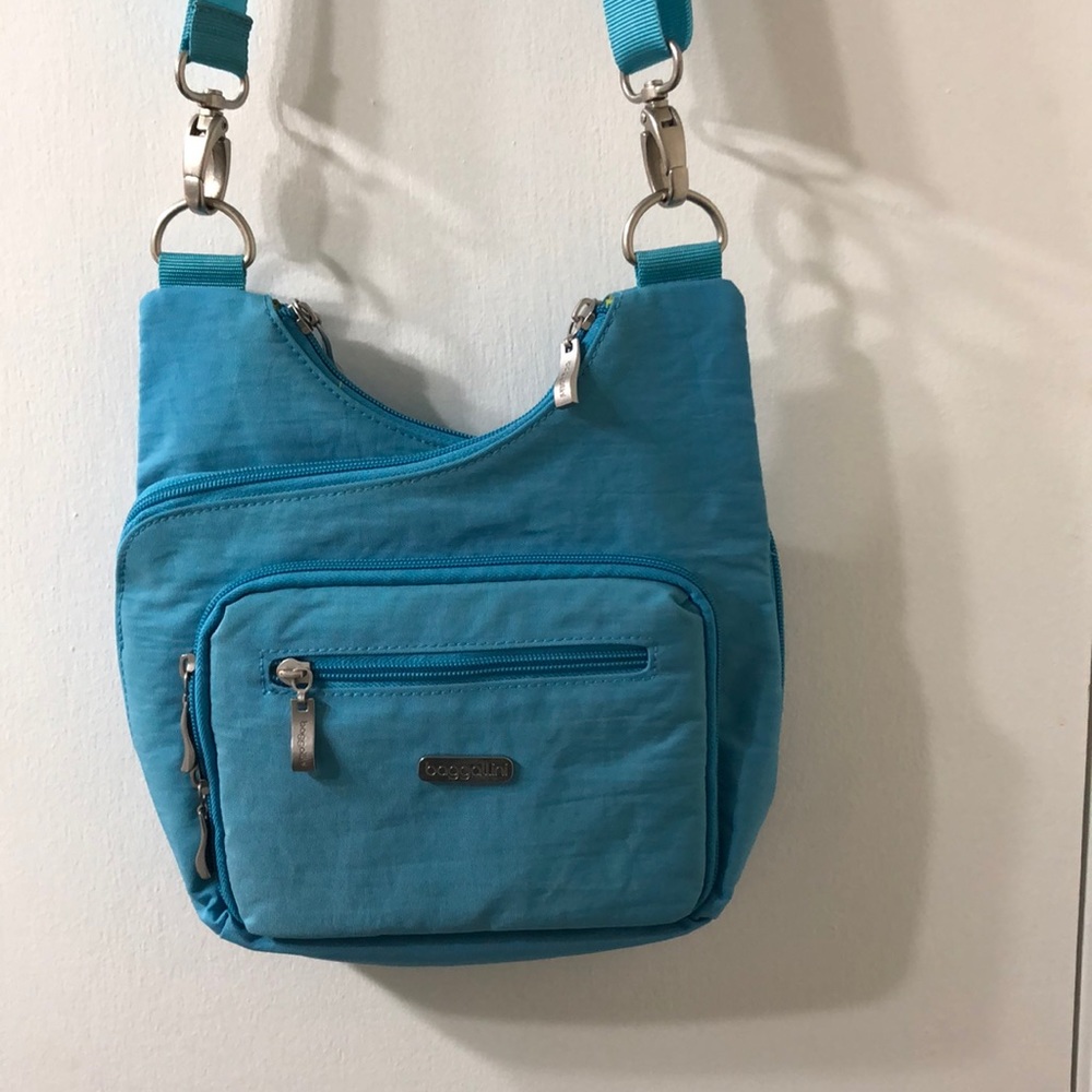 Baggallini Criss Cross Crossbody Bag